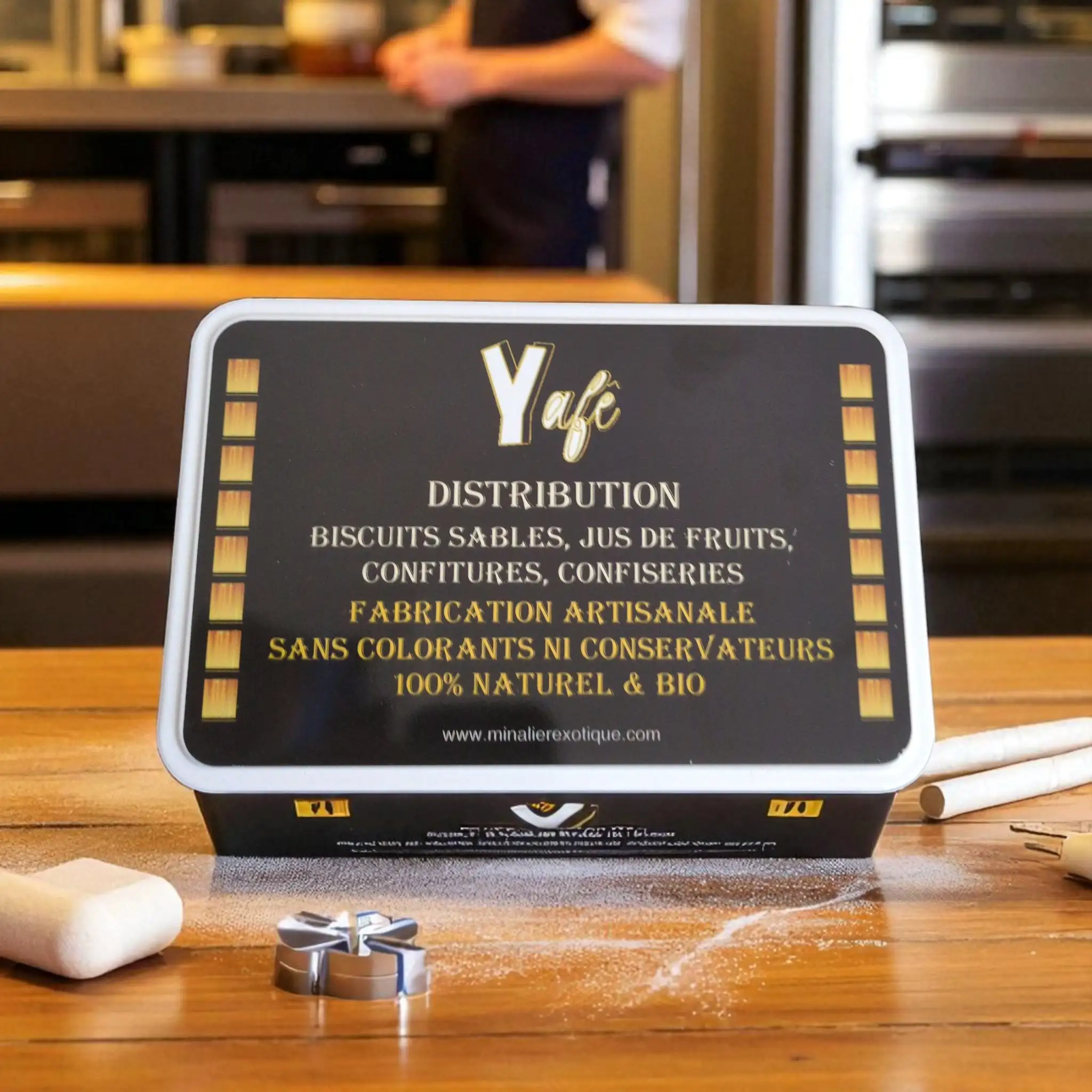 Boîte de biscuits sablés pur beurre (70 petits biscuits)